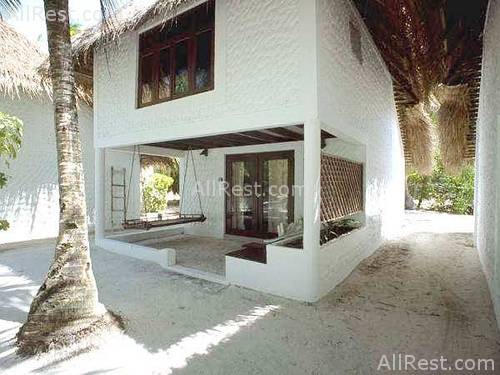 Angaga Island Resort 3